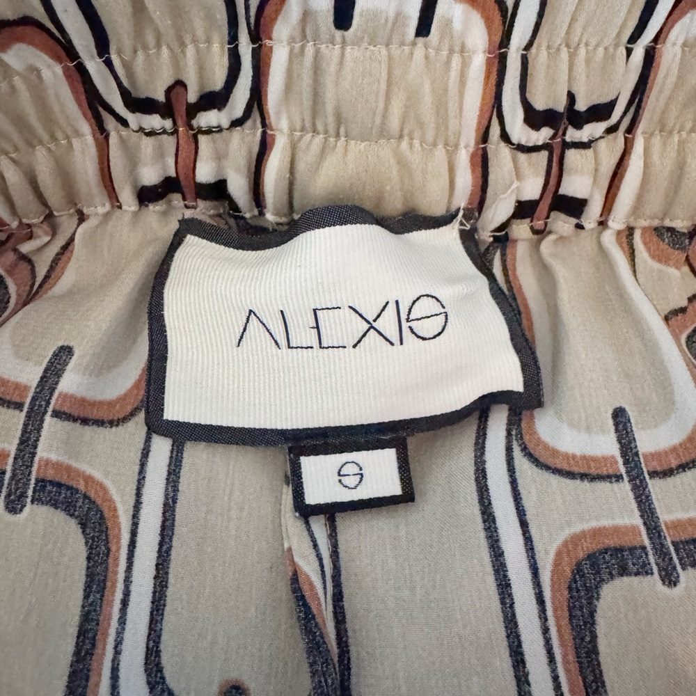 ALEXIS Tan Chain Link Print Lionel Belted Satin Pants with Tie Size Small - Picture 8 of 8